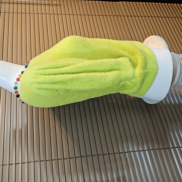 As New, Size 10-12 Luisa Ricci neon lime plush stretch half sleeve Teddy jumper - Picture 9 of 12